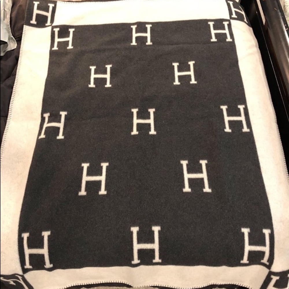Hermes Avalon throw